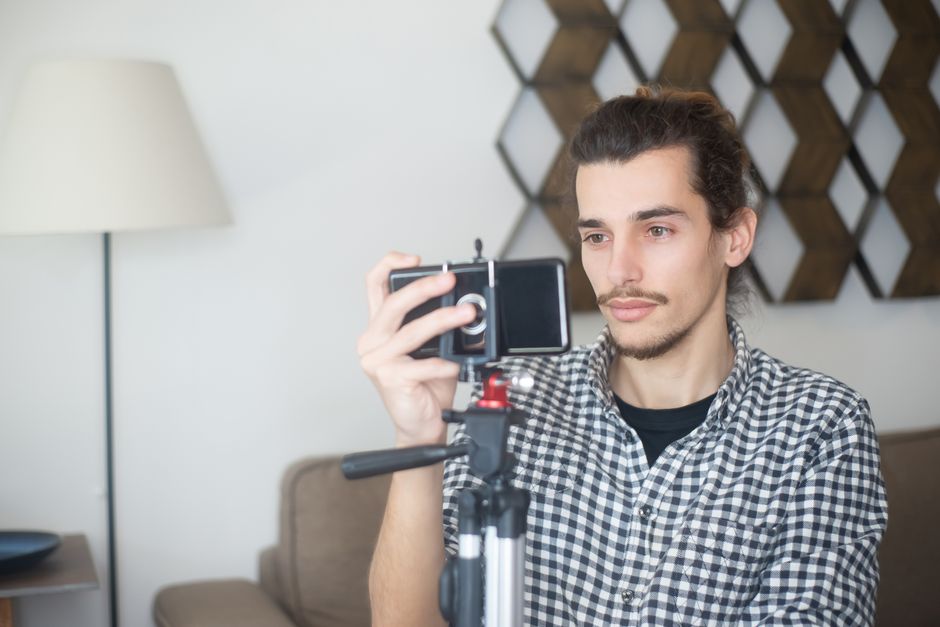 smartphone tripod filming